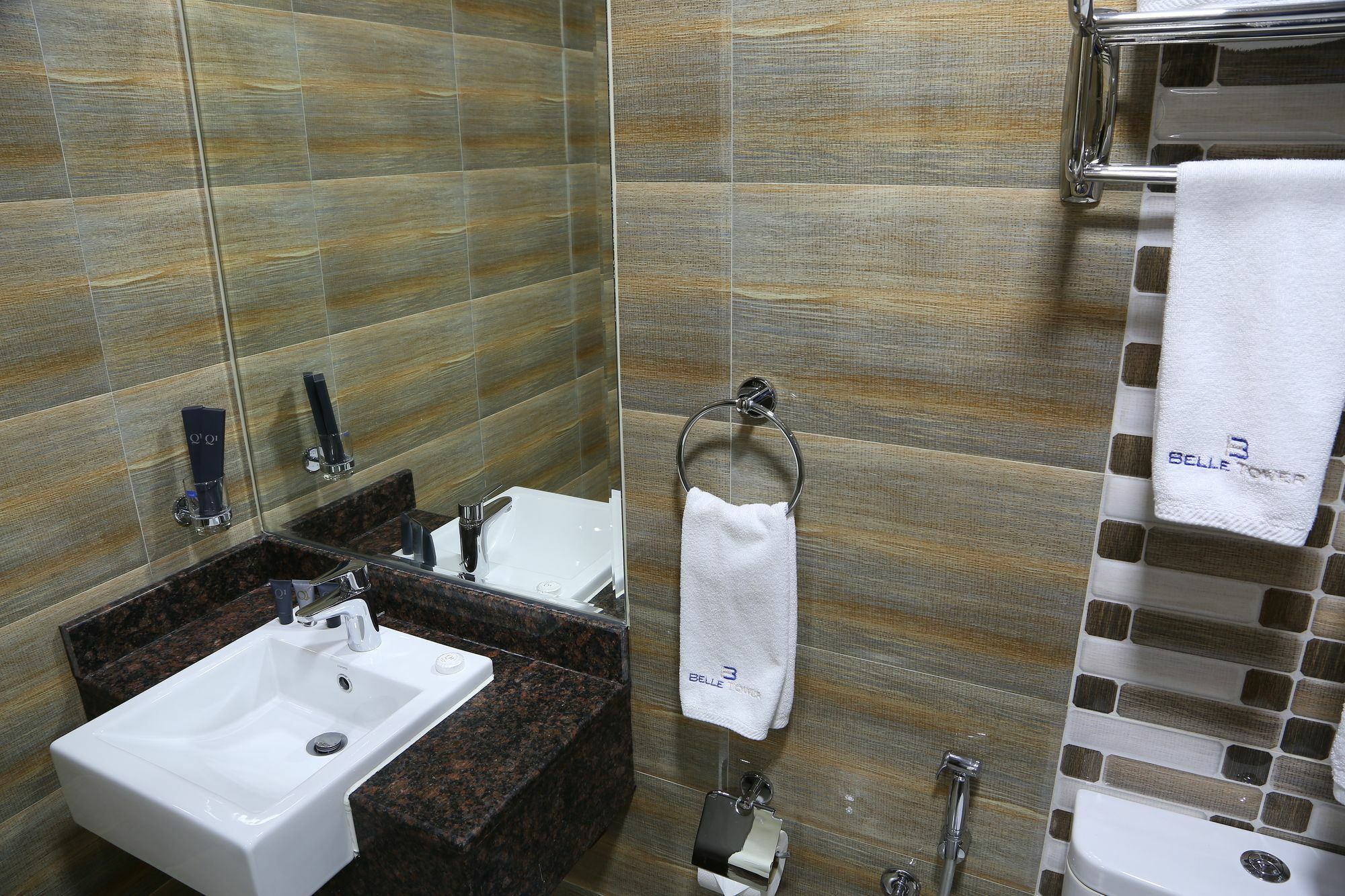Belle Tower Apartments Manama Extérieur photo